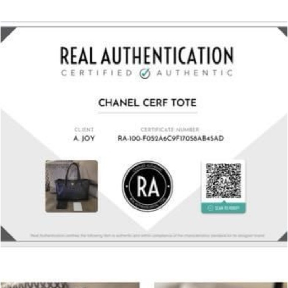 Chanel cerf tote with 24K gold hardware - Picture 4 of 13